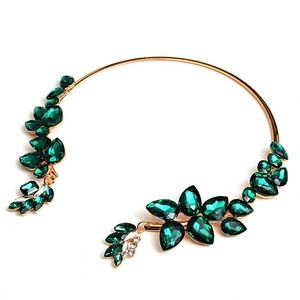 Choker and earrings gold plated green crystals